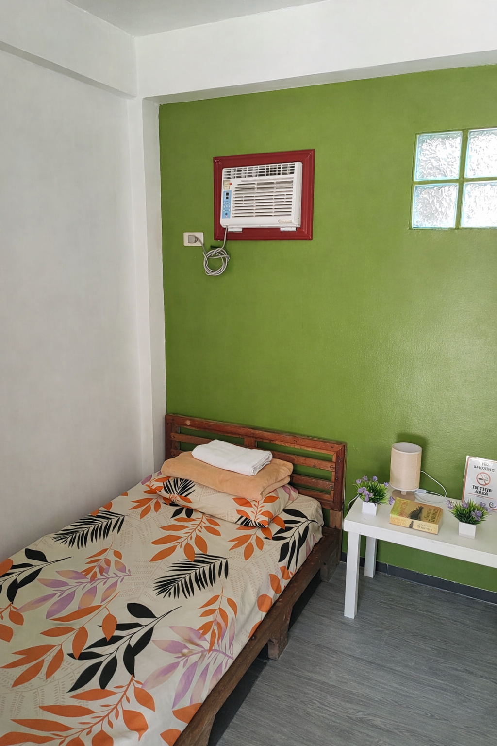 Solo AC Room